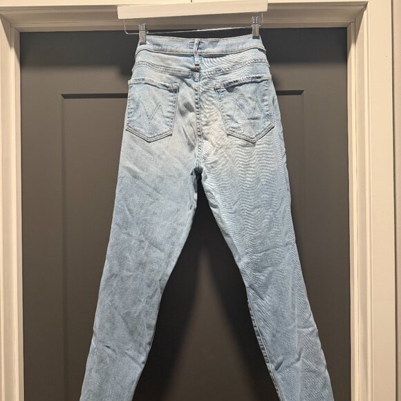 Distressed jeans - Picture 2 of 4